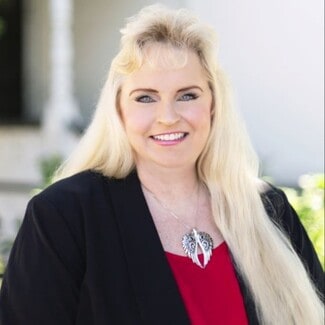 LuAnn Takens