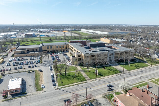 George Washington Community High School is a good place to learn.