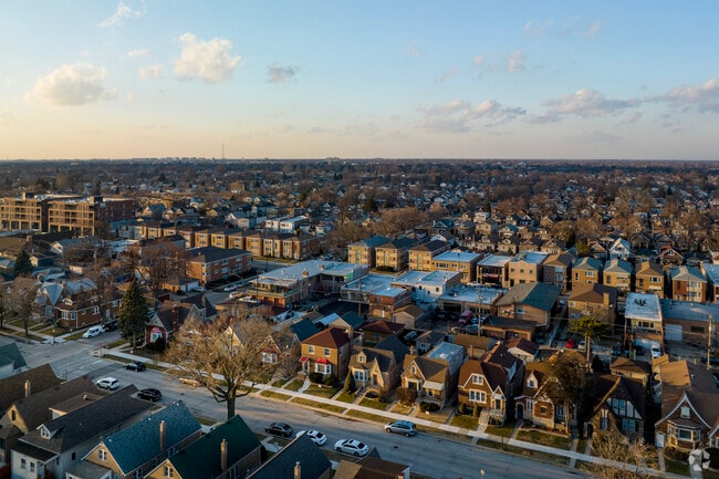 Belmont Central is a densely packed residential northwest community for those seeking quiet.