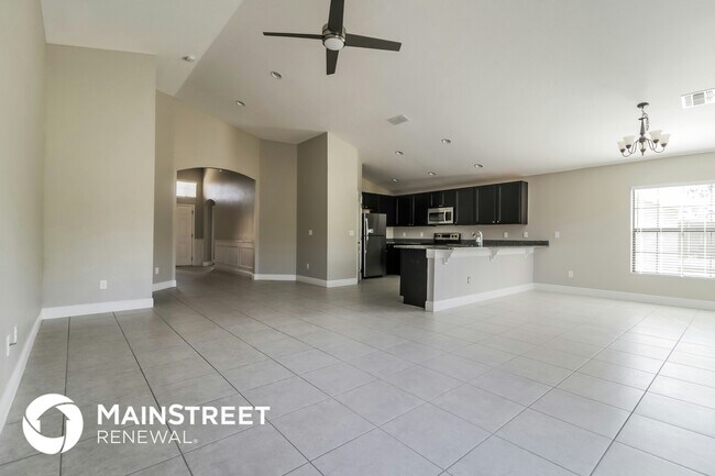 327 Anchovie Ct, Kissimmee, FL 34759 - photo 4