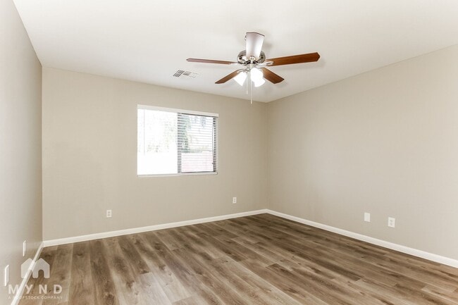 3412 W Fraktur Rd, Phoenix, AZ 85041 - photo 6