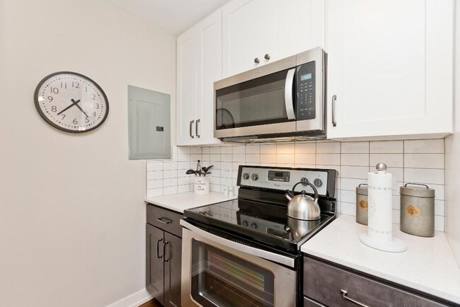 5510 N Sheridan Rd unit 213, Chicago, IL 60640 - photo 7