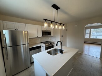9 Anthony Ln, Albany, NY 12205