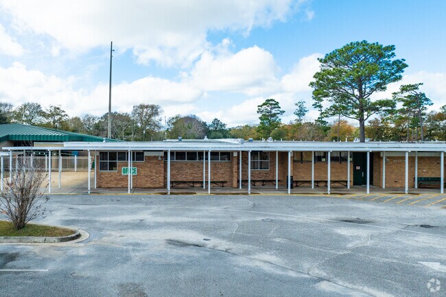 Pine Meadow Elementary School cultivates a supportive environment where students thrive.