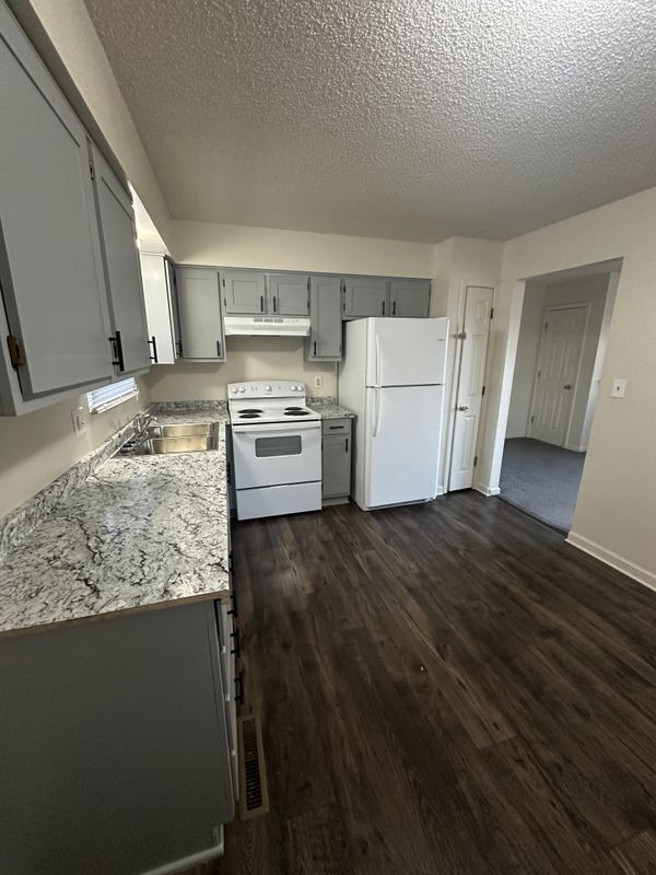 3237 N 84th Terrace, Kansas City, KS 66109 - photo 4