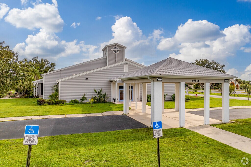 Pilgrim Church is welcomes everyone in the Port Charlotte community.