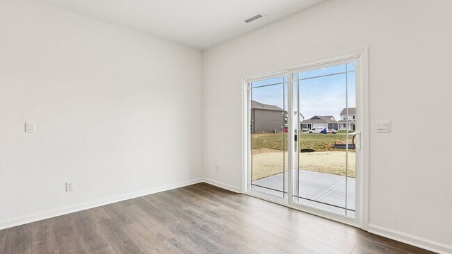 1535 Albatross St, Danville, IN 46122 - photo 7