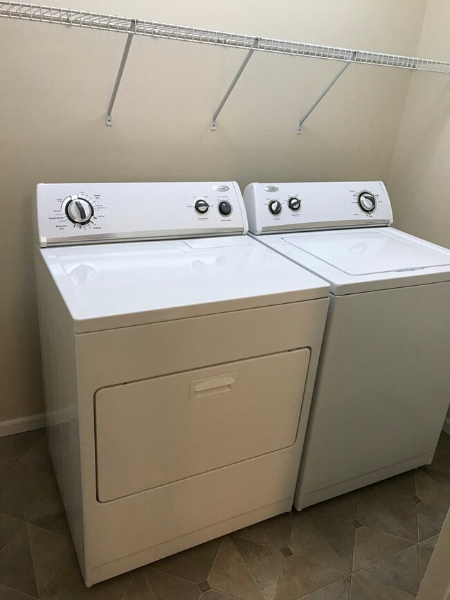 Boulder Ridge Washer and Dryer