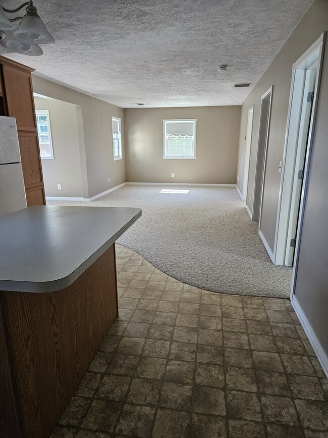 316 W Main St Unit Upstairs, Middleville, MI 49333