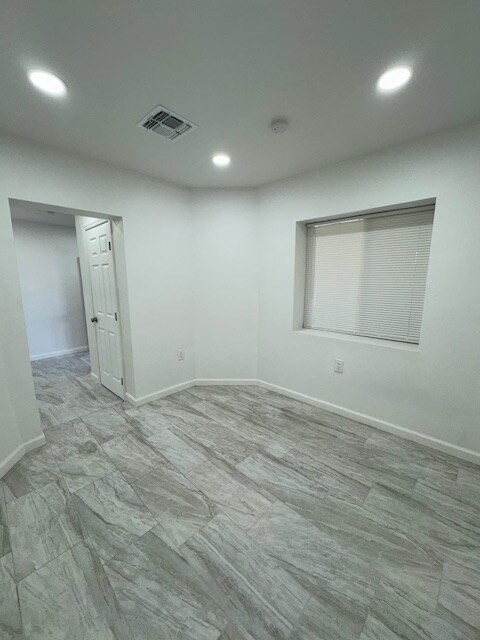 1017 E West Cir Dr, Tucson, AZ 85719 - photo 4