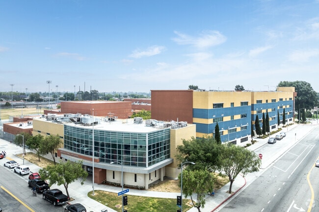 AMAS offers a curriculum emphasizing arts and sciences.