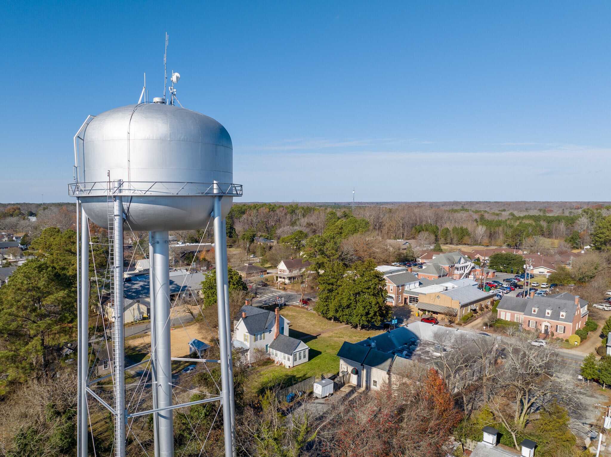 Gloucester hosts a great mix of new development and rural areas throughout.