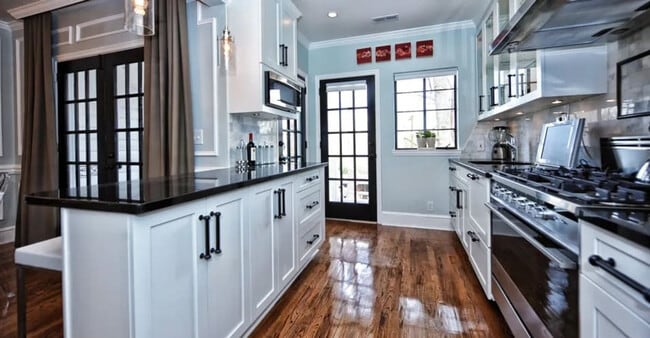 600 Hermitage Ct unit FL2-ID1331037P, Charlotte, NC 28207 - photo 4