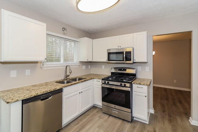 4067 Keheley Glen Dr NE, Marietta, GA 30066 - photo 7