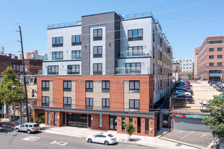 211 Baldwin Ave, Jersey City, NJ 07306