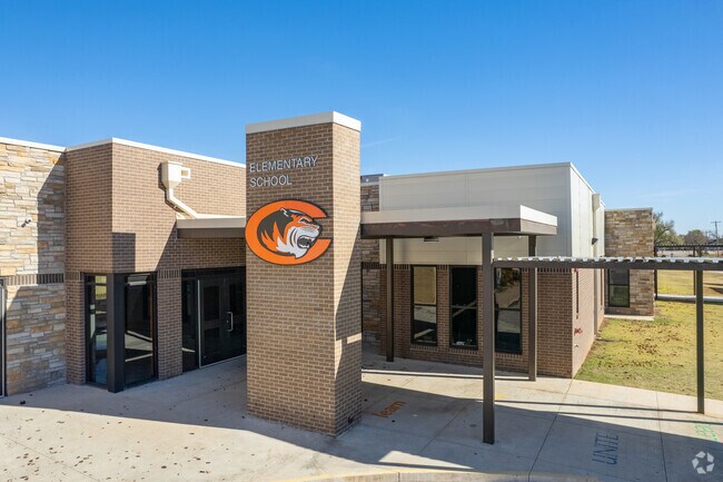 Pre-K to 5th grade students attend Crescent Elementary School for early education.