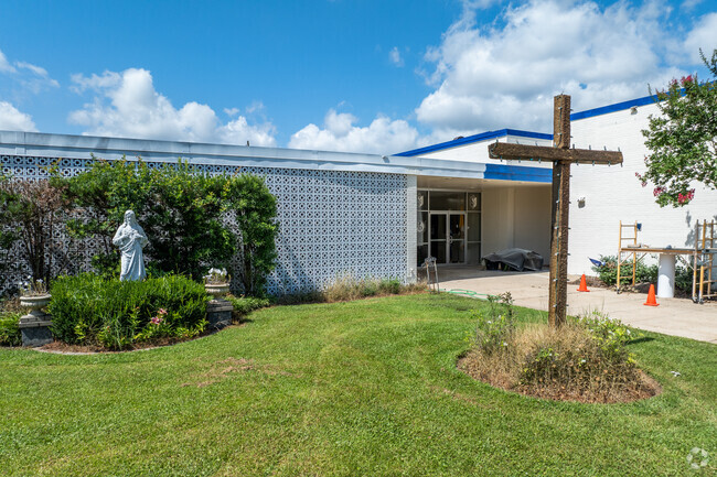 St. Frederick High School offers diverse extracurricular activities.