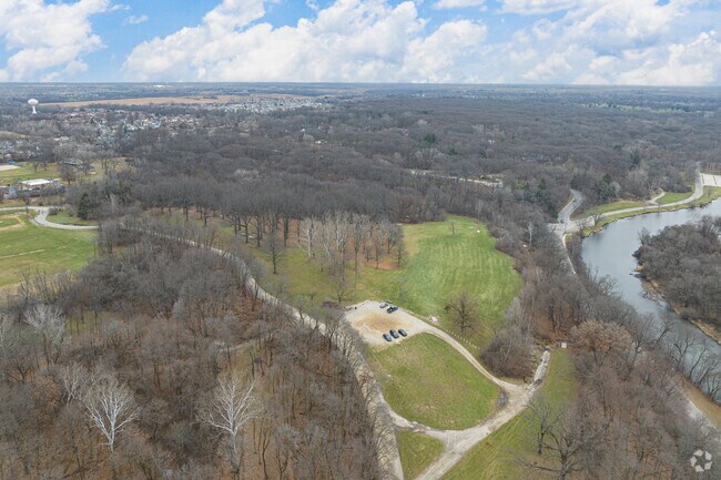 The Highland Park Disk Golf Course offers an 18-hole course for the public.