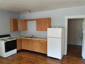 919 W 3rd St Unit 1, Dixon, IL 61021