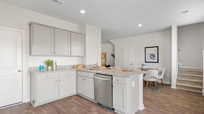 1040 Hardy Dr unit 36205320, Manning, SC 29102 - photo 5