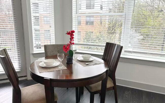 679 Edgewood Ave NE unit ID1328923P, Atlanta, GA 30307 - photo 2