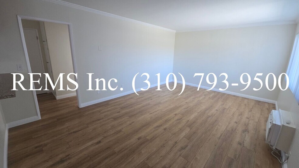 Hyde Park Manor, Inglewood, CA 90302 - photo 1