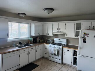 216 Van Brunt St Unit 216, Mankato, MN 56001