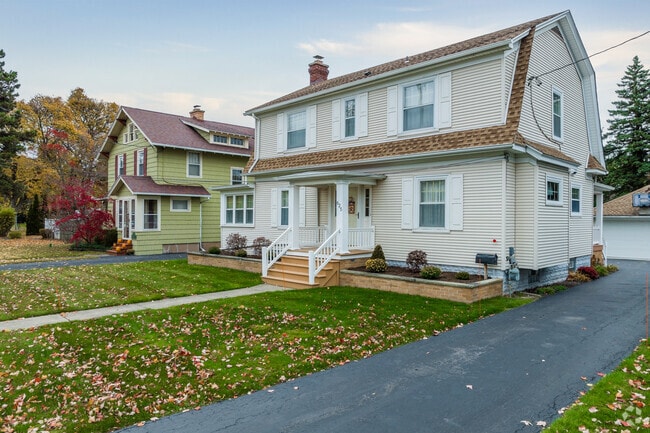 This row of homes in South Lockport houses one of around 8,000 people located in the hamlet.