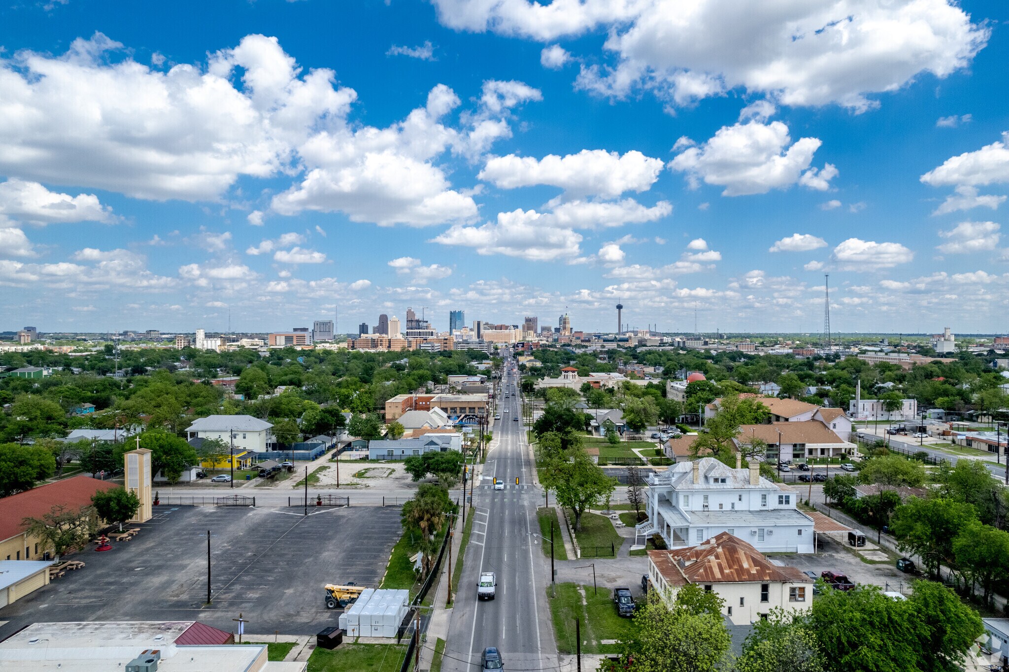 Prospect Hill residents enjoy easy access to downtown San Antonio.