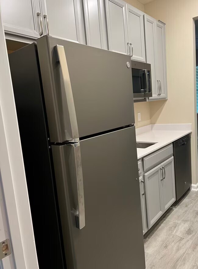 602 Holly Hill Rd, Davenport, FL 33837 - photo 2