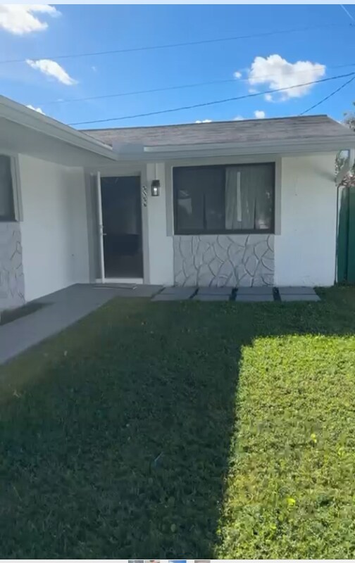 2126 N 14th Ave, Hollywood, FL 33020