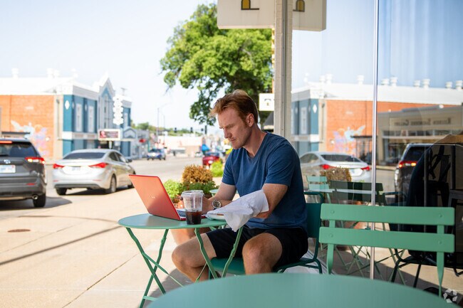 Nearby College Hill is a popular place to hang out for Eastridge residents.
