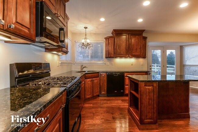 805 Arlington Glen Dr, Fenton, MO 63026 - photo 5