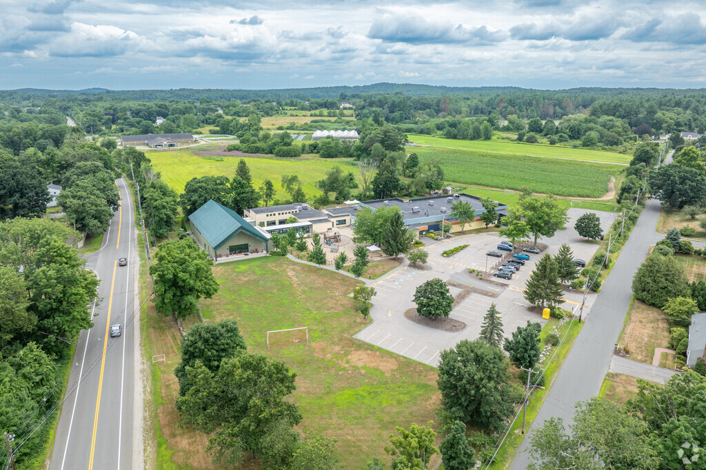 An overview of the Oak Meadow Montessori School in Littleton, MA.