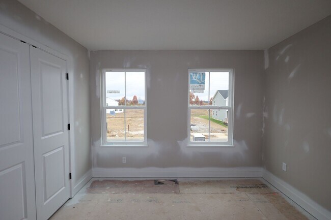 521 Alicia Kelton Dr, Delaware, OH 43015 - photo 3