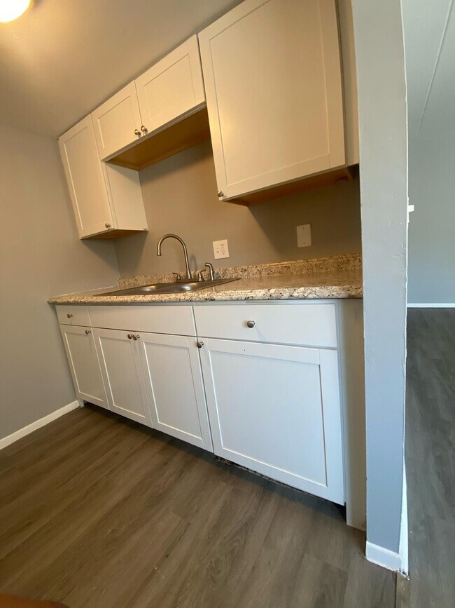 1751 Gilsey Ave, Cincinnati, OH 45205 - photo 5