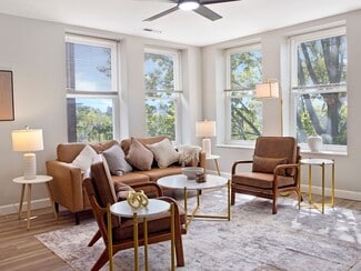 5560 Pershing Ave, Saint Louis, MO 63112