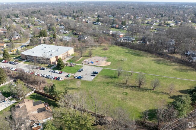 Robert Lee Frost School staff go the extra mile to educate their students.