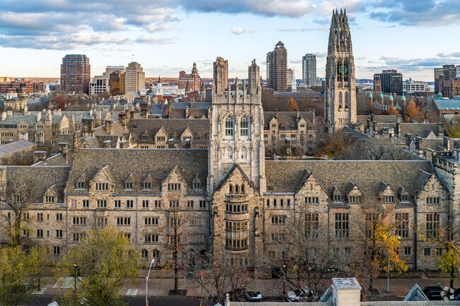 With Yale University nearby, East Haven residents have opportunities in academics, medical fields, and administration.