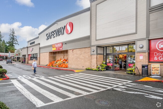 Perrinville - Seaview locals have access to lots of grocery stores nearby.