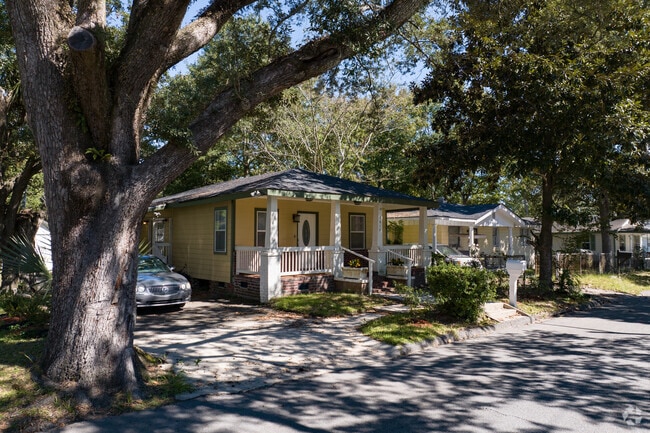 Homes in West Savannah are shaded with large oak trees.