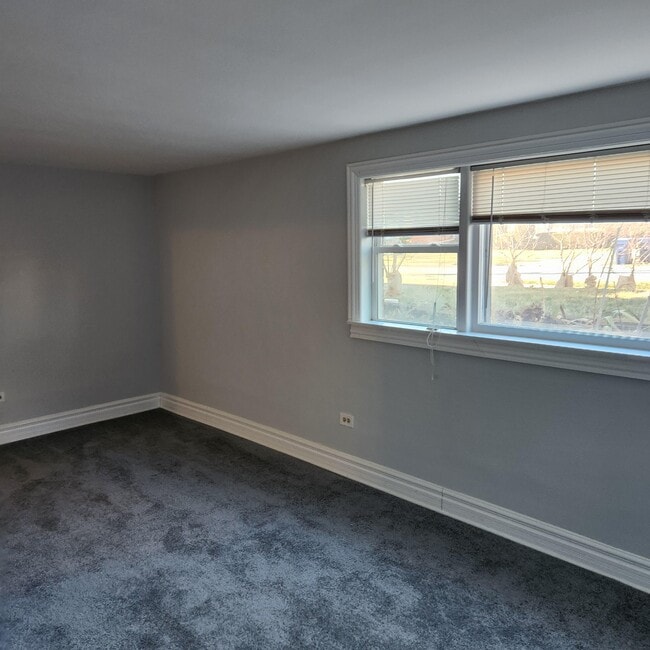 1537 Homestead Rd unit Top floor, La Grange Park, IL 60526 - photo 4