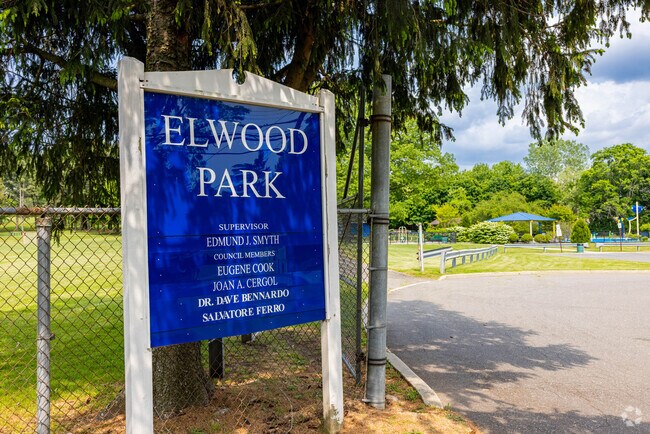 Welcome to Elwood Park where kids can enjoy the playground and spray park in Elwood.