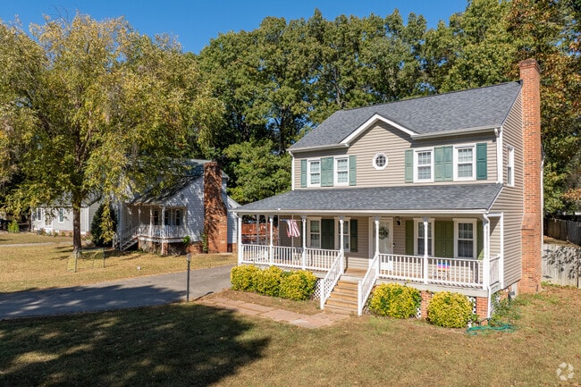 Attractive homes and comfortable lot sizes are a hallmark of Chesterfield Courthouse.