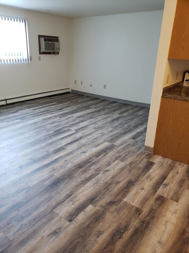 Silver Leaf Property Management Grand Forks 3427 S 10th St S, Grand