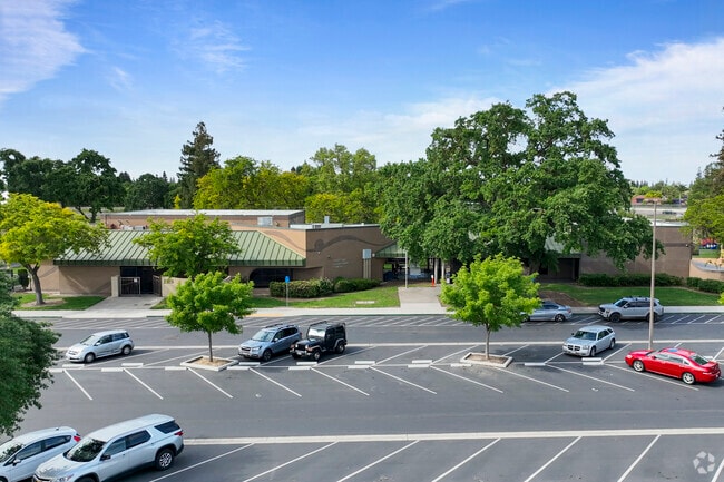 Creekside is where quality instruction paves the way for college in Stockton's Sherwoods Manor.