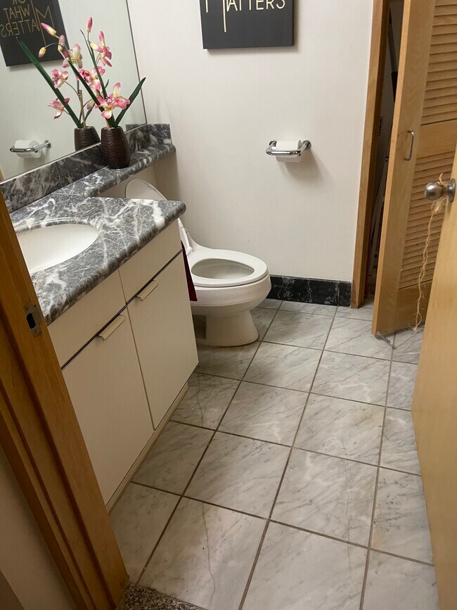 Waikiki Landmark Apartments unit 707, Honolulu, HI 96815 - photo 5