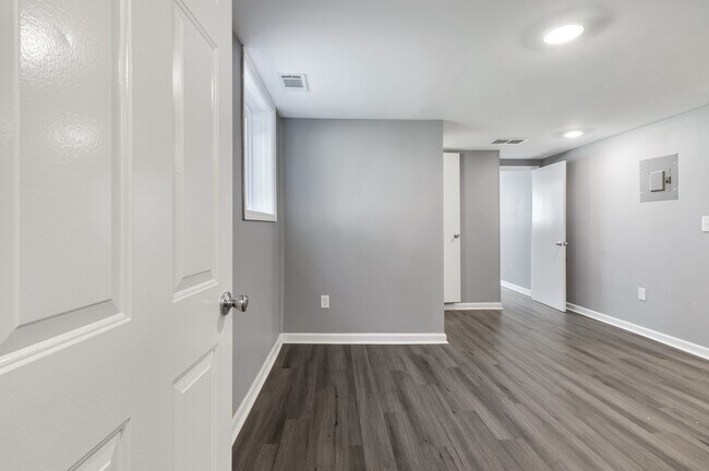 Entryway of 1br