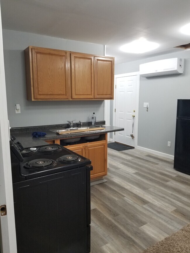 807 Maple Ave unit 807 Maple Ave (U3),, Findlay, OH 45840 - photo 5