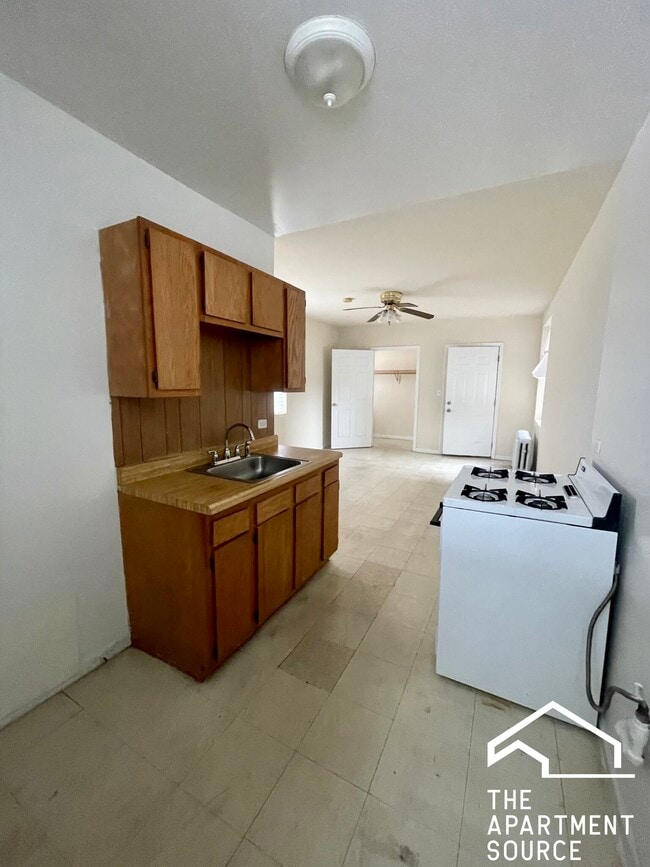 5011 W Cermak Rd Unit 18, Cicero, IL 60804